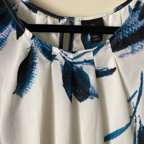 Worthington Blouse - Picture 2 of 6